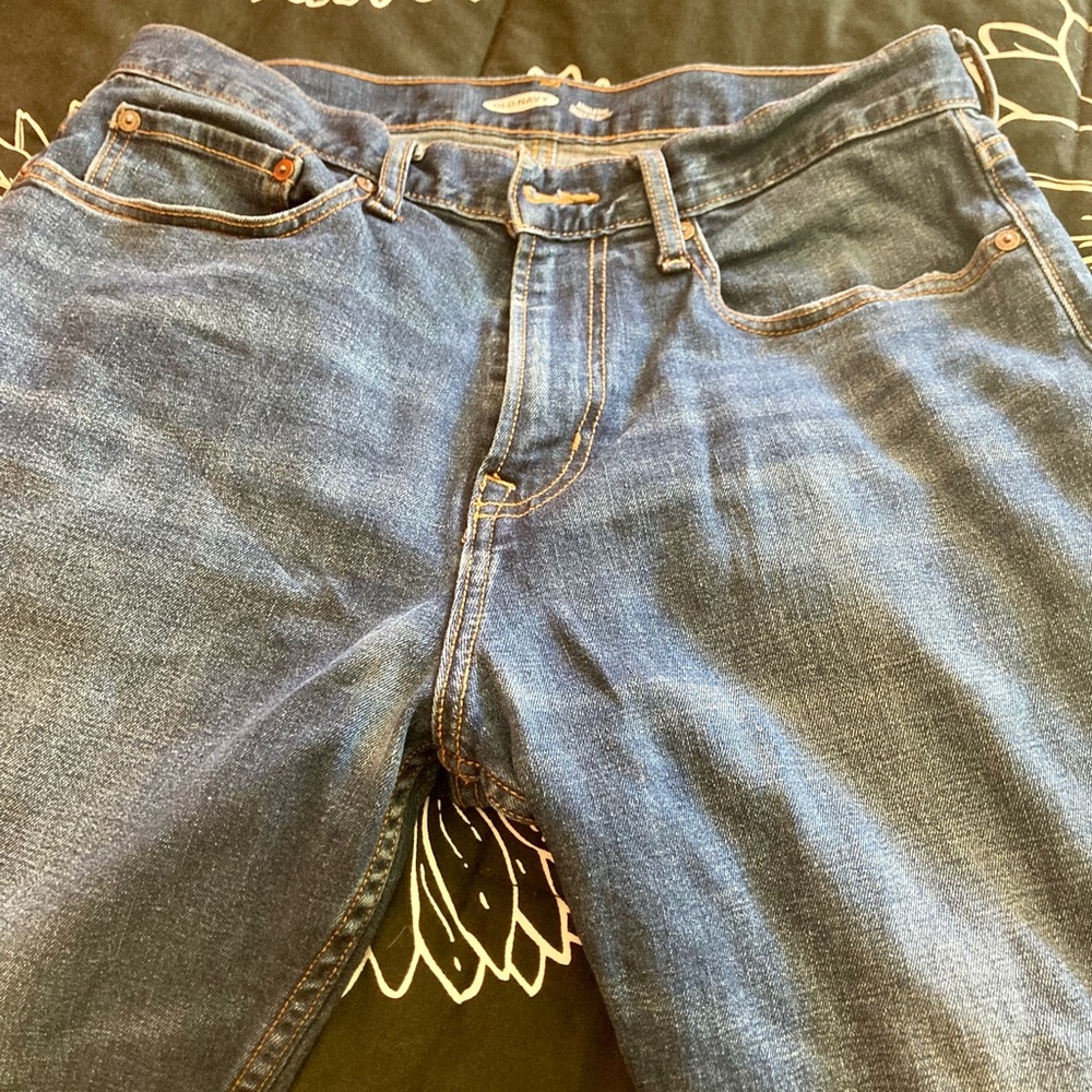 Old Navy Jeans, gently worn in great condition,slight stretch 32x30